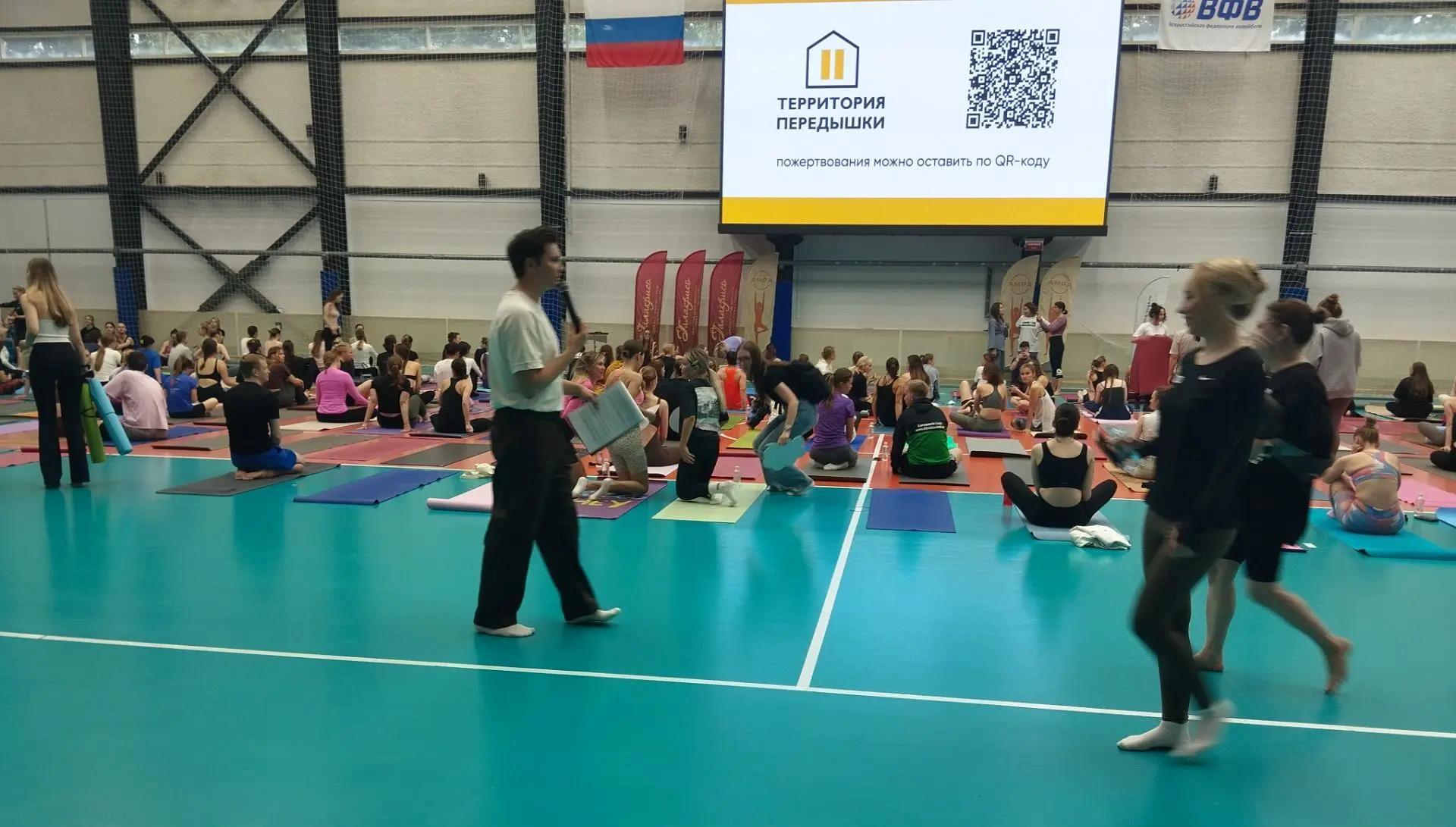 Пермь объединилась в позе лотоса: как отметили Международный день йоги